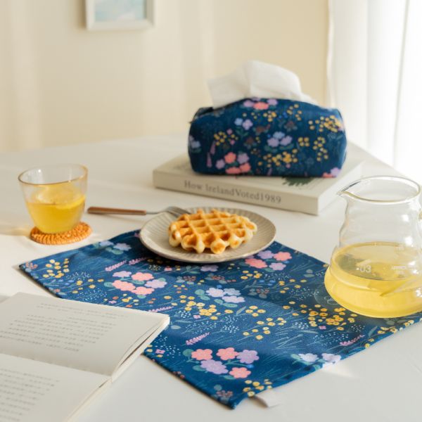 【鄉間走走-湛藍-餐墊】防塵墊 / 辦公桌墊 原創印花,禮物,生日禮物,家飾,裝飾,居家,佈置,花卉,餐墊,廚房佈置