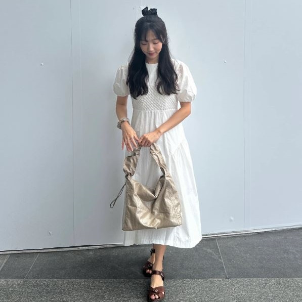 (淺褐) 韓國 Diff Large Silky Bag beige 絲光緞面大款 肩背包 托特包 Diff,韓國包包,單肩袋,斜背包,韓星包包,流浪包,Made in Korea,韓國設計師包包品牌