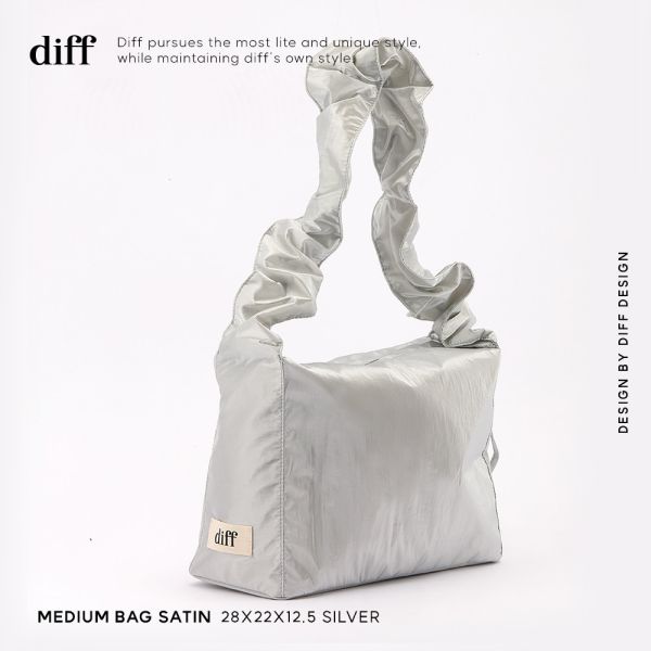 (銀色) 韓國 Diff Medium Cross Satin Bag silver 輕旅行包．啞光緞面斜背包 肩背包 托特包 Diff,韓國包包,單肩袋,斜背包,韓星包包,流浪包,Made in Korea,韓國設計師包包品牌