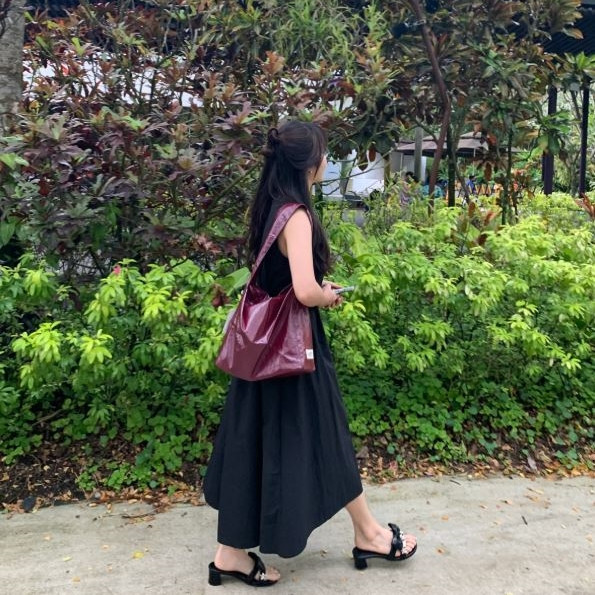 (酒紅) 韓國 Diff Large Silky Bag burgundy 絲光緞面大款 肩背包 托特包 Diff,韓國包包,單肩袋,斜背包,韓星包包,流浪包,Made in Korea,韓國設計師包包品牌