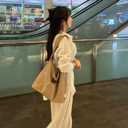 (灰褐色) 韓國 Diff Large Leather Coat Skin taupe 奢華皮革大款 肩背包 托特包 Diff,韓國包包,單肩袋,斜背包,韓星包包,流浪包,Made in Korea,韓國設計師包包品牌