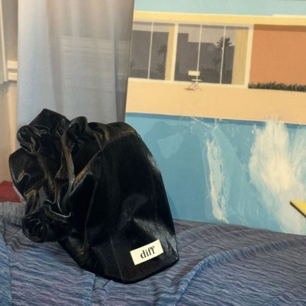 (黑色) 韓國 Diff Cross Large Bag Velvet black 柔軟絲絨包 肩背包 托特包 斜背包 Diff,韓國包包,單肩袋,斜背包,韓星包包,流浪包,Made in Korea,韓國設計師包包品牌