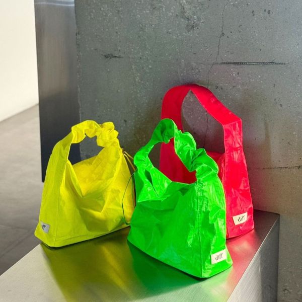 (黃色) 韓國 Diff Large Bag Signature yellow 流浪包霓虹 經典大款 肩背包 托特包 Diff,韓國包包,單肩袋,Hobo包,韓星包包,流浪包,Made in Korea,韓國設計師包包品牌