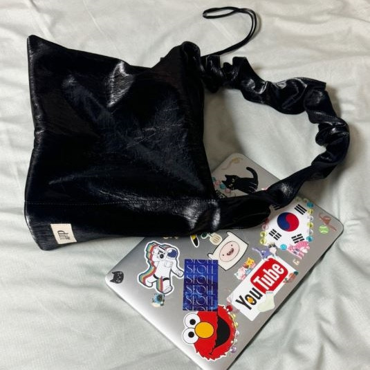 (黑色) 韓國 Diff Cross Large Bag Velvet black 柔軟絲絨包 肩背包 托特包 斜背包 Diff,韓國包包,單肩袋,斜背包,韓星包包,流浪包,Made in Korea,韓國設計師包包品牌