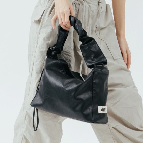 (黑色) 韓國 Diff Medium Bag Soft black 柔軟生態皮革包 羊皮觸感 肩背包 托特包 Diff,韓國包包,單肩袋,Hobo包,韓星包包,流浪包,Made in Korea,韓國設計師包包品牌