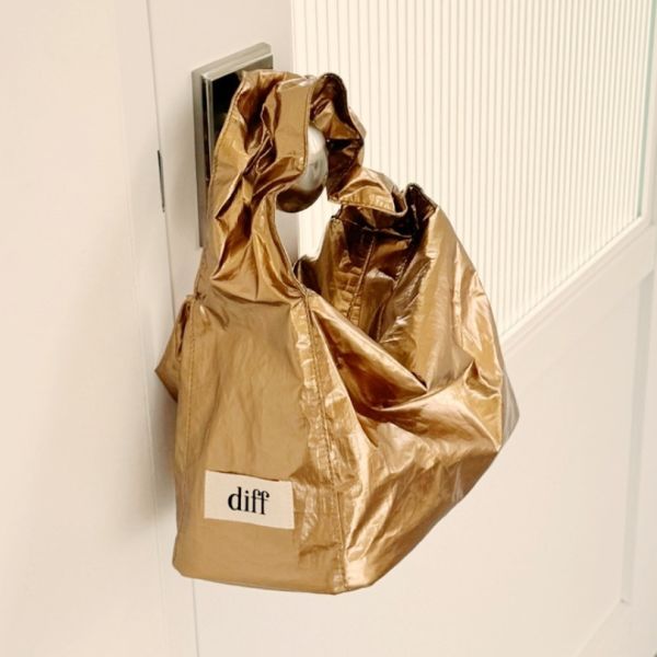 (金色) 韓國 Diff Hobo Bag Shine gold 流浪包．閃耀款 肩背包 托特包 Diff,韓國包包,單肩袋,Hobo包,韓星包包,流浪包,Made in Korea,韓國設計師包包品牌