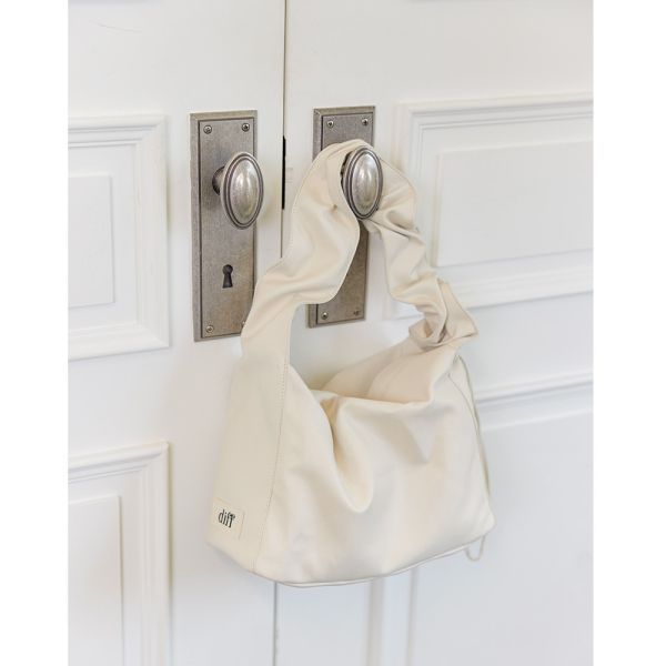 (象牙色) 韓國 Diff Medium Bag Soft ivory 柔軟生態皮革包 羊皮觸感 肩背包 托特包 Diff,韓國包包,單肩袋,Hobo包,韓星包包,流浪包,Made in Korea,韓國設計師包包品牌
