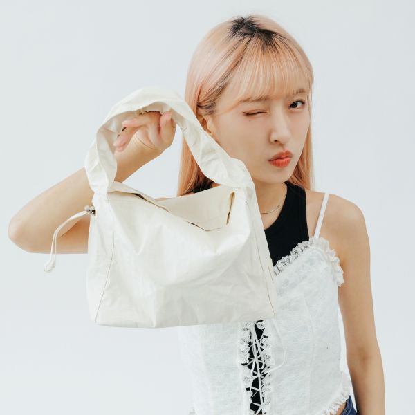 (燕麥) 韓國 Diff Hobo Bag Signature oatmeal 流浪包經典 肩背包 托特包 Diff,韓國包包,單肩袋,Hobo包,韓星包包,流浪包,Made in Korea,韓國設計師包包品牌