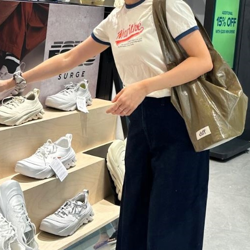 (卡其) 韓國 Diff Large Silky Bag khaki絲光緞面大款 肩背包 托特包 Diff,韓國包包,單肩袋,斜背包,韓星包包,流浪包,Made in Korea,韓國設計師包包品牌