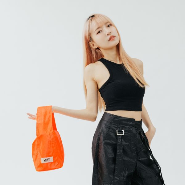 (橙色) 韓國 Diff Hobo Bag Signature orange 流浪包霓虹 肩背包 托特包 Diff,韓國包包,單肩袋,Hobo包,韓星包包,流浪包,Made in Korea,韓國設計師包包品牌