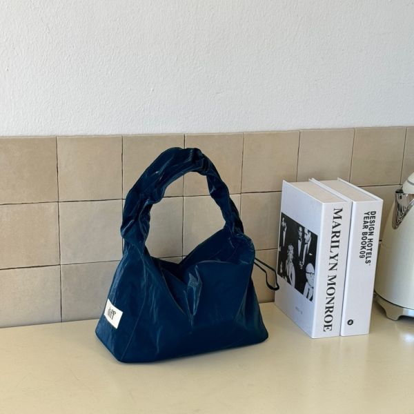 (藍綠) 韓國 Diff Hobo Bag Signature teal 流浪包經典 肩背包 托特包 Diff,韓國包包,單肩袋,Hobo包,韓星包包,流浪包,Made in Korea,韓國設計師包包品牌