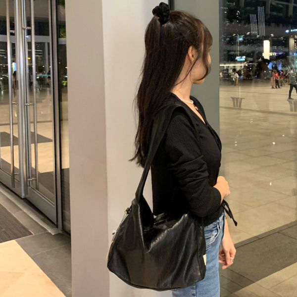 (黑色) Diff Large Bag Soft black 柔軟生態皮革包 羊皮觸感 肩背包 托特包 Diff,韓國包包,單肩袋,Hobo包,韓星包包,流浪包,Made in Korea,韓國設計師包包品牌