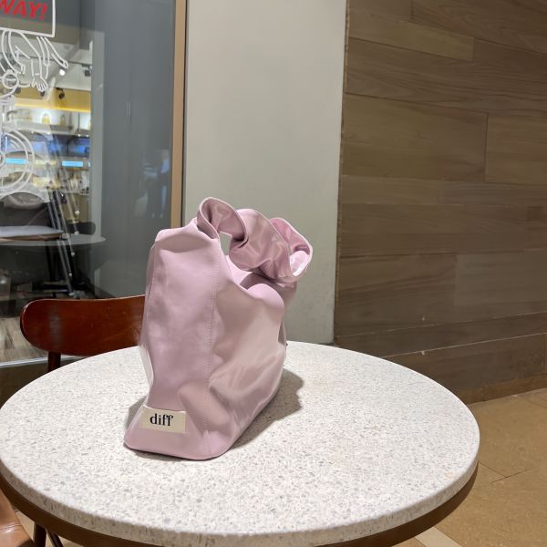 (淡粉) 韓國 Diff Large Leather Coat Skin pale pink 奢華皮革大款 肩背包 托特包 Diff,韓國包包,單肩袋,斜背包,韓星包包,流浪包,Made in Korea,韓國設計師包包品牌