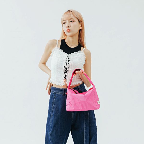 (粉色) 韓國 Diff Hobo Bag Signature pink 流浪包經典 肩背包 托特包 Diff,韓國包包,單肩袋,Hobo包,韓星包包,流浪包,Made in Korea,韓國設計師包包品牌