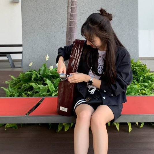 (酒紅) 韓國 Diff Large Leather Coat Skin burgundy 奢華皮革大款 肩背包 托特包 Diff,韓國包包,單肩袋,斜背包,韓星包包,流浪包,Made in Korea,韓國設計師包包品牌