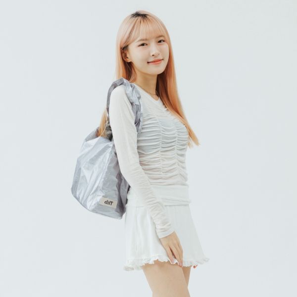 (銀色) 韓國 Diff Large Bag Signature silver 流浪包．經典大款 肩背包 托特包 Diff,韓國包包,單肩袋,Hobo包,韓星包包,流浪包,Made in Korea,韓國設計師包包品牌