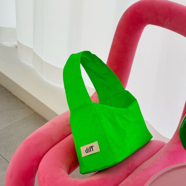 (綠色) 韓國 Diff Hobo Bag Signature green 流浪包霓虹 肩背包 托特包 Diff,韓國包包,單肩袋,Hobo包,韓星包包,流浪包,Made in Korea,韓國設計師包包品牌