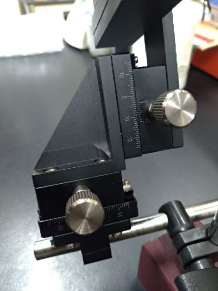 三軸定位器 微調器 三向定位 XYZ 三軸滑台 三軸定位器 ,微調器 ,三向定位, XYZ 三軸滑台 ,三向滑台
