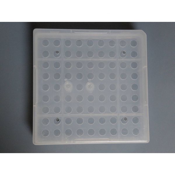 0.5cc 離心管保存盒 81格  (有運送磨痕) 0.5cc 離心管保存盒 81格  (有運送磨痕)