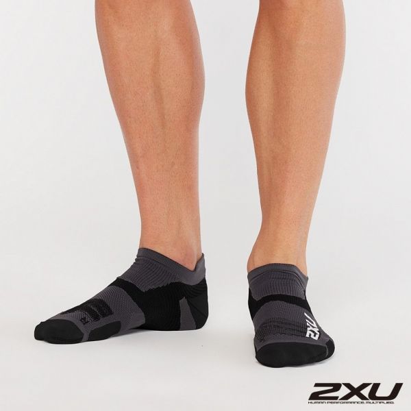 2XU Vectr Ultralight 踝襪 黑鈦灰 澳洲大品牌 運動襪 有氧 透氣 慢跑 健身 踝襪
2XU