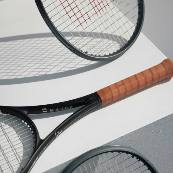 Wilson RF Logo 避震器 費德勒設計款 一卡2入 避震器
網球拍避震器
費德勒