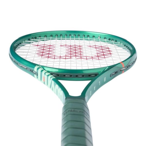 Wilson BLADE 98 16X19 V10 網球拍 305g 全新款 拍頭更穩定 力量更大 blade
wilson
v10
網球拍