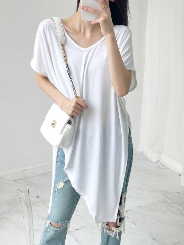 ZinD [ 斜切剪裁大U領薄Ｔ ] 2色 2604171 shihslica ZinD,zind,ZD,zooindrawer,zoo in 抽屜,動物園,丹寧,外套,外套富翁,洋裝,韓國襪子,年終慶,雙11,雙12,黑五,百搭,合購價,自訂,春裝,Tshirt,首爾