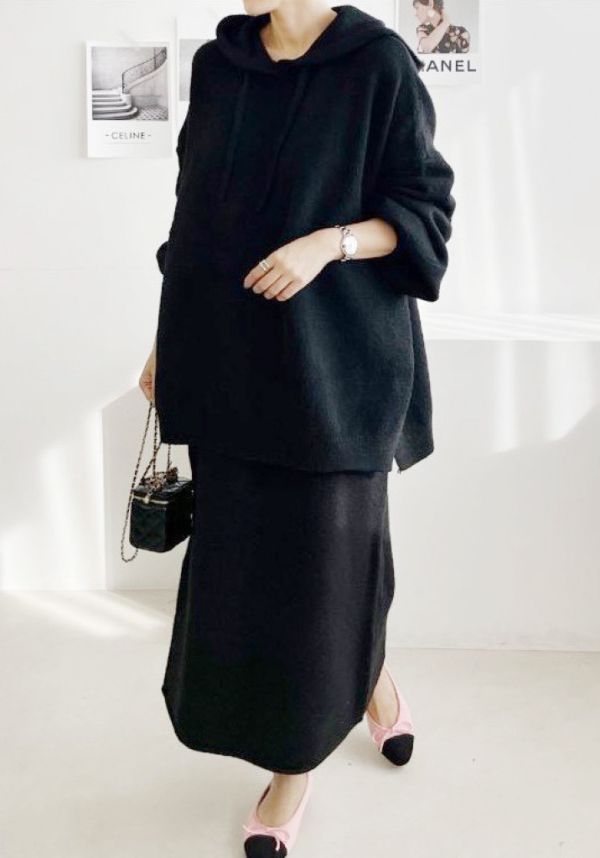 ZinD [ 套裝：彈性針織連帽Ｔ＋秀氣窄身裙 ] 3色 2512192  shihslica ZinD,zind,ZD,zooindrawer,zoo in drawer,抽屜動物園,丹寧,牛仔外套,外套富翁,洋裝,韓國襪子,年終慶,雙11,雙12,黑五,週年慶,合購價,自訂款