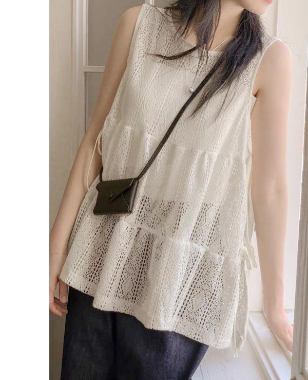 ZinD [ 簍空感清甜緹花背心 ] 杏 2604201 shihslica ZinD,zind,ZD,zooindrawer,zoo in 抽屜,動物園,丹寧,外套,外套富翁,洋裝,韓國襪子,年終慶,雙11,雙12,黑五,百搭,合購價,自訂,春裝,Tshirt,首爾