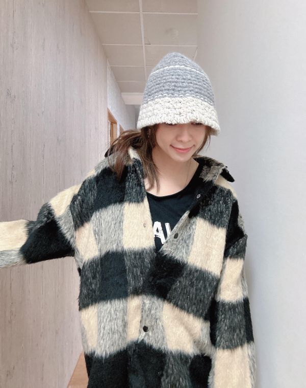 ZinD [ 李又汝穿著款：磨毛面馬海毛大方塊復古襯衫外套 ] 2色 2512031 ZinD,zind,ZD,zooindrawer,zoo in drawer,抽屜動物園,丹寧,牛仔外套,外套富翁,洋裝,韓國襪子