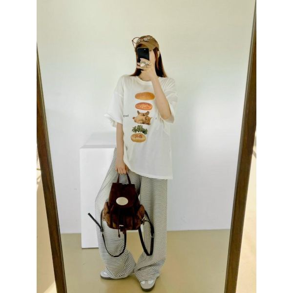 ZinD [ 貓咪漢堡圖案棉Ｔ ] 3色 2502052 shihslica ZinD,zind,ZD,zooindrawer,zoo in drawer,抽屜動物園,丹寧,牛仔外套,外套富翁,洋裝,韓國襪子,年終慶,雙11,雙12,黑五,週年慶,合購價,自訂款