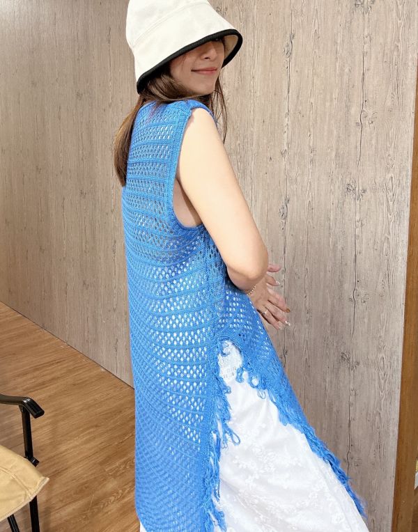 Z in D [ SALE 淨宇穿著款：流蘇鬚邊單開衩摟洞長背心 ] 2色 2505062 (shihslica) 