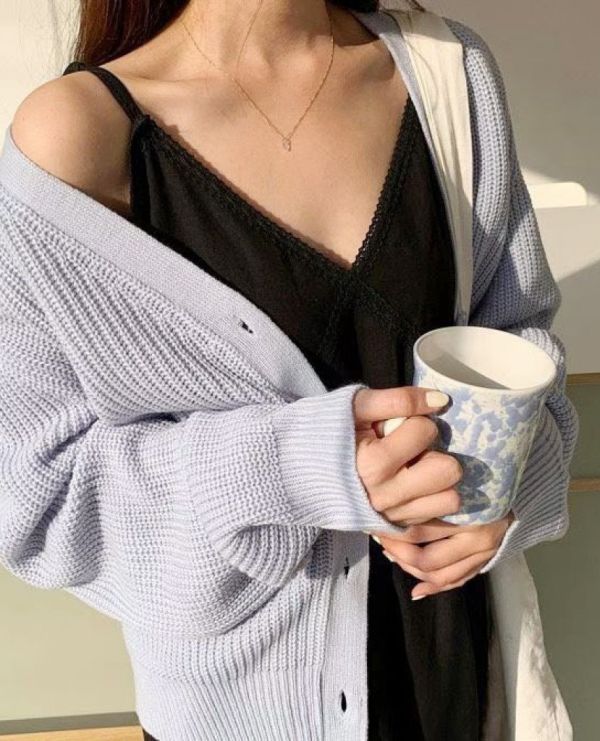 Z in D [ 細肩滾邊V領挺布洋裝 ] 3色 2510301 shihslica 250124外袋-有機米餅-2