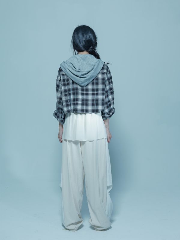 ZinD [ SALE 家蓁穿著款：經典格紋連帽排扣短外套上衣 ] 2色 2608274 ZinD,zind,ZD,zooindrawer,zoo in 抽屜,動物園,丹寧,外套,外套富翁,洋裝,韓國襪子,年終慶,雙11,雙12,黑五,百搭,合購價,自訂,春裝,Tshirt,首爾