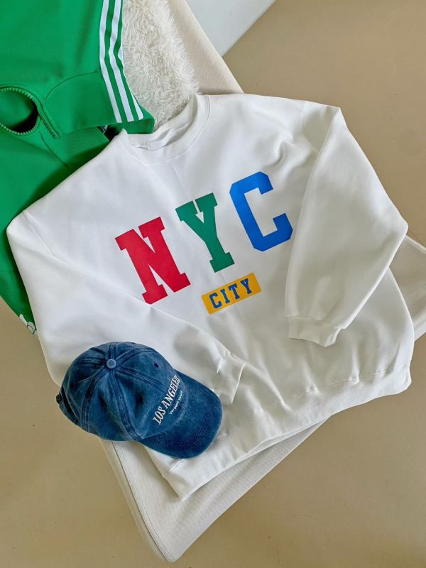 ZinD [ 彩字NYC內刷毛大學Ｔ ] 3色 2511192 ZinD,zind,ZD,zooindrawer,zoo in drawer,抽屜動物園,丹寧,牛仔外套,外套富翁,洋裝,韓國襪子