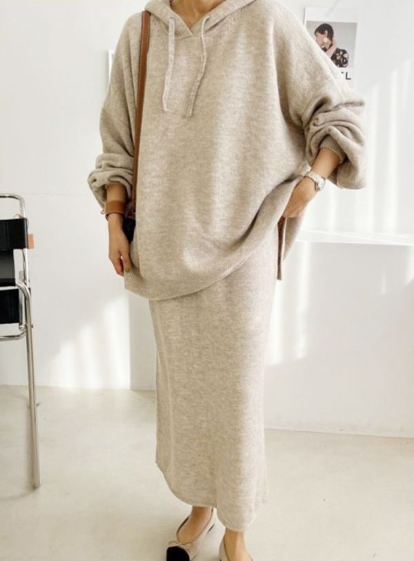 ZinD [ 套裝：彈性針織連帽Ｔ＋秀氣窄身裙 ] 3色 2512192  shihslica ZinD,zind,ZD,zooindrawer,zoo in drawer,抽屜動物園,丹寧,牛仔外套,外套富翁,洋裝,韓國襪子,年終慶,雙11,雙12,黑五,週年慶,合購價,自訂款