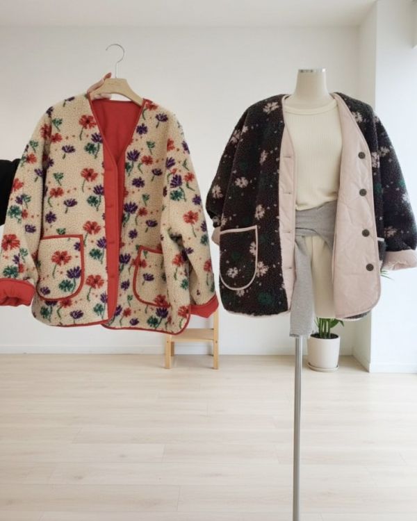 ZinD [ 毛毛花朵復古雙面暖外套 ] 2511215 shihslica ZinD,zind,ZD,zooindrawer,zoo in drawer,抽屜動物園,丹寧,牛仔外套,外套富翁,洋裝,韓國襪子