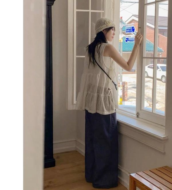 ZinD [ 簍空感清甜緹花背心 ] 杏 2604201 shihslica ZinD,zind,ZD,zooindrawer,zoo in 抽屜,動物園,丹寧,外套,外套富翁,洋裝,韓國襪子,年終慶,雙11,雙12,黑五,百搭,合購價,自訂,春裝,Tshirt,首爾