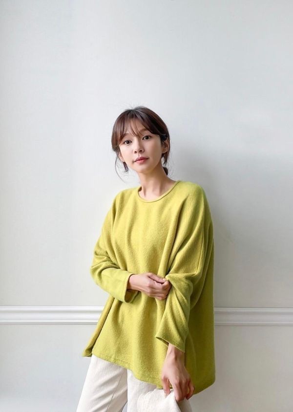 ZinD [ 顯瘦！毛料飛鼠袖寬版上衣 ] 4色 2601241 ZinD,zind,ZD,zooindrawer,zoo in drawer,抽屜動物園,丹寧,牛仔外套,外套富翁,洋裝,韓國襪子,年終慶,雙11,雙12,黑五,週年慶,合購價,自訂款