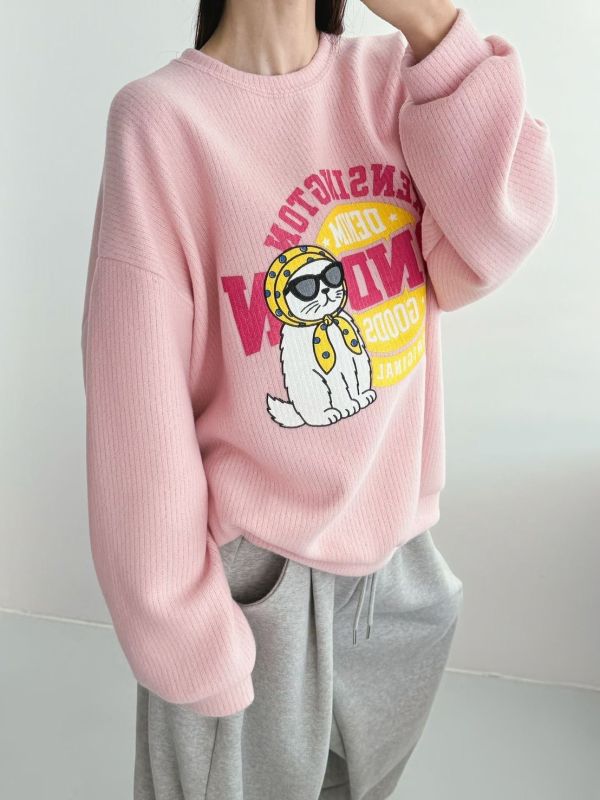 ZinD [ 阿婆貓貓磨毛坑條oversizeT ] 3色 2512191 shihslica ZinD,zind,ZD,zooindrawer,zoo in drawer,抽屜動物園,丹寧,牛仔外套,外套富翁,洋裝,韓國襪子,年終慶,雙11,雙12,黑五,週年慶,合購價,自訂款