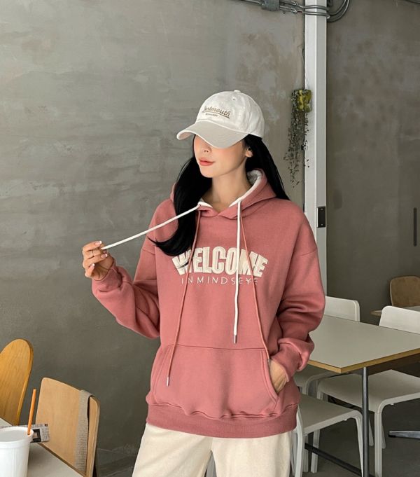 ZinD [ 歡迎英文雙配色刷毛帽Ｔ ] 3色 2512301 (shihslica) ZinD,zind,ZD,zooindrawer,zoo in drawer,抽屜動物園,丹寧,牛仔外套,外套富翁,洋裝,韓國襪子,年終慶,雙11,雙12,黑五,週年慶,合購價,自訂款