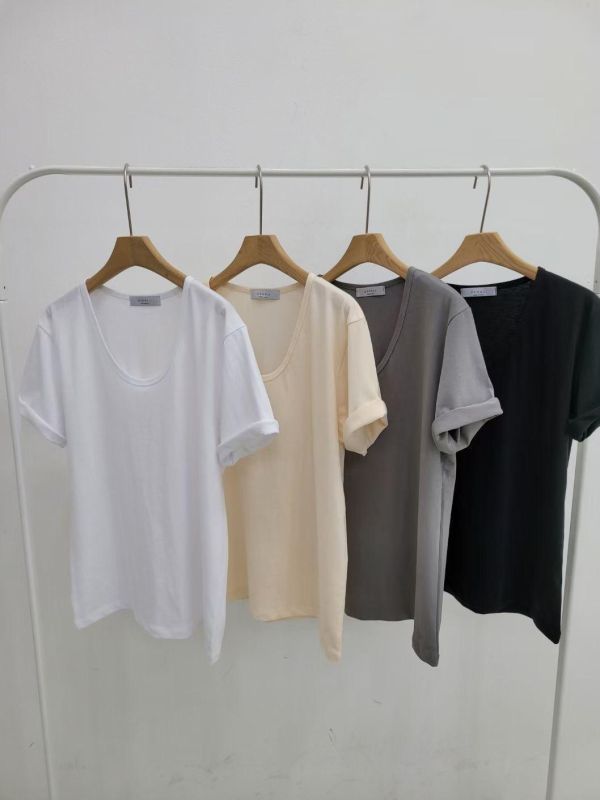 ZinD [ 韓製 百搭大U領素色薄T恤 ] 4色 2604183 ZinD,zind,ZD,zooindrawer,zoo in drawer,抽屜動物園,丹寧,牛仔外套,外套富翁,洋裝,韓國襪子,年終慶,雙11,雙12,黑五,週年慶,合購價,自訂款,shihslica.春裝