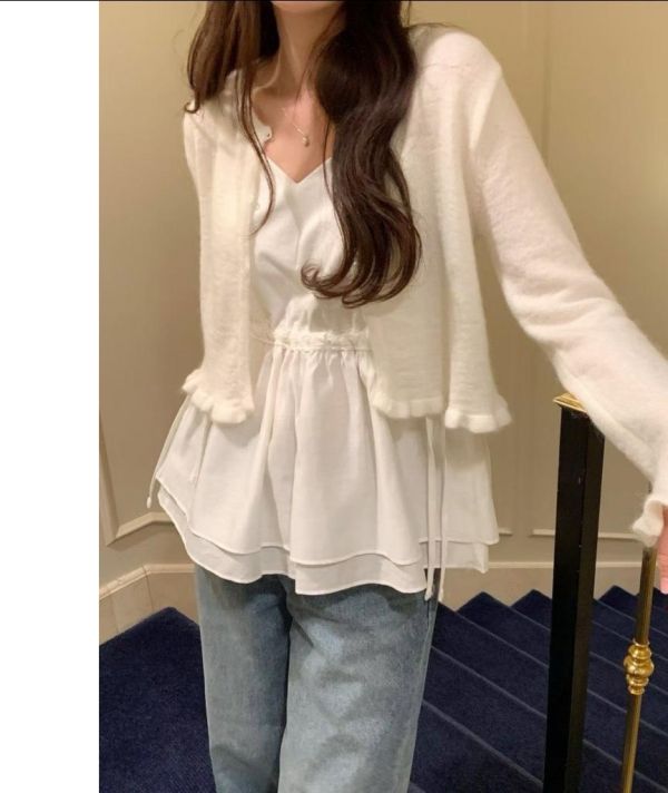 ZinD [ 愛心領口微甜細肩層次背心 ] 2色 2604083 shihslica ZinD,zind,ZD,zooindrawer,zoo in 抽屜,抽屜動物園,丹寧,裙子,裙子富翁,洋裝,韓國襪子,年終慶,雙11,雙12,黑五,洋裝,合購價,自訂,春裝,Tshirt