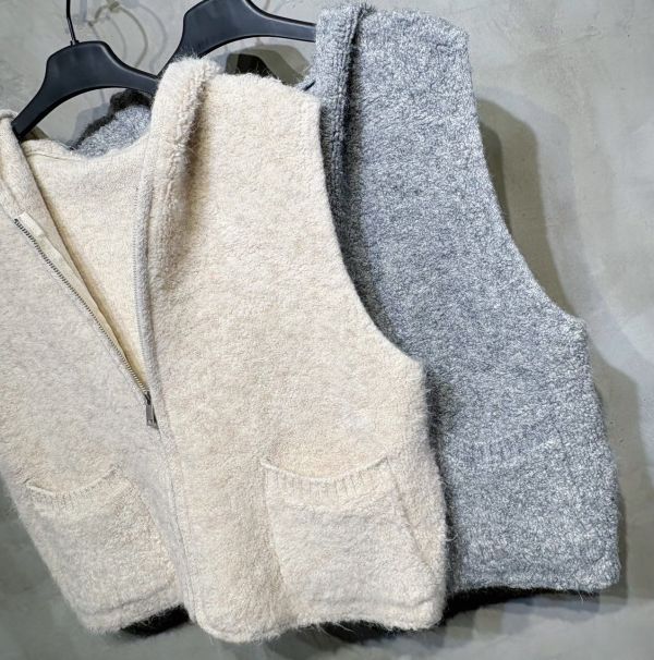 ZinD [ 圈圈棉紗彈性連帽暖背心 ] 2色 2512071 