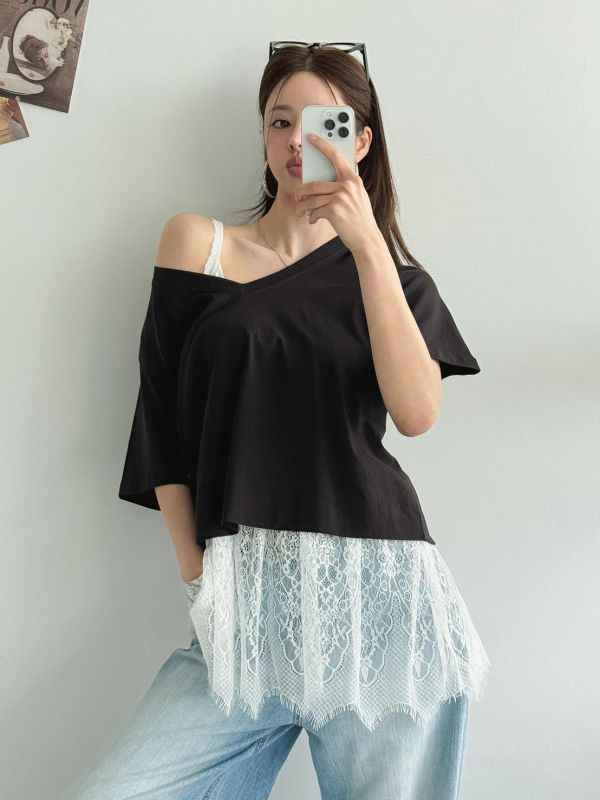 ZinD [ 大V領彈性蕾絲襬背心 ] 3色 2604292 ZinD,zind,ZD,zooindrawer,zoo in 抽屜,動物園,丹寧,外套,外套富翁,洋裝,韓國襪子,年終慶,雙11,雙12,黑五,百搭,合購價,自訂,春裝,Tshirt,首爾