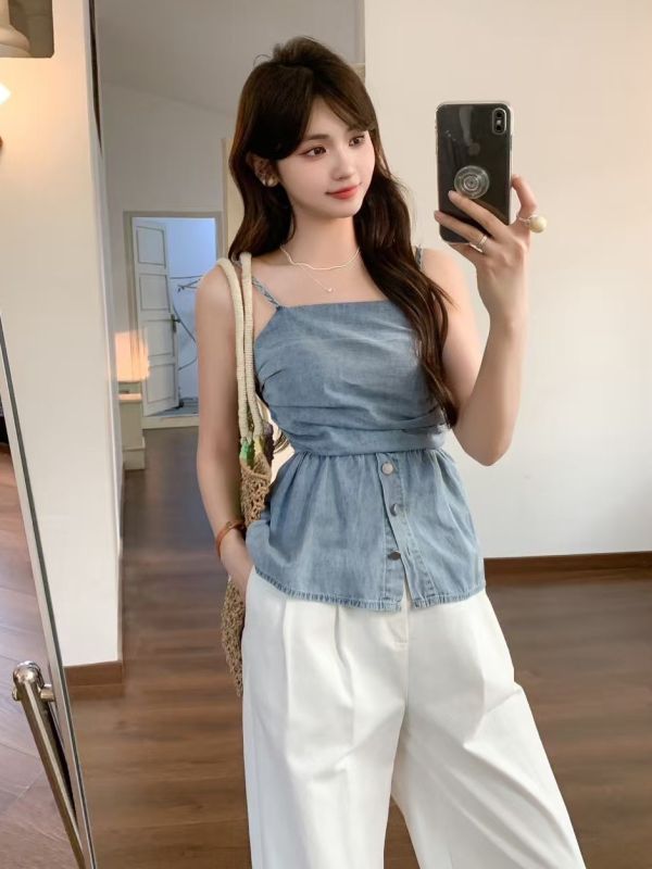 Z in D [  縮腰平口衣襬排釦單寧細肩 ] 丹寧藍 2507233 (shihslica) ZinD,zind,ZD,zooindrawer,zoo in drawer,抽屜動物園,丹寧,牛仔外套,外套富翁,洋裝