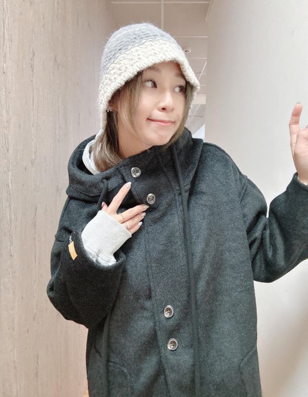 ZinD [ 大圓釦立體連帽領毛呢長大衣 ] 炭黑 2603011 shihslica 