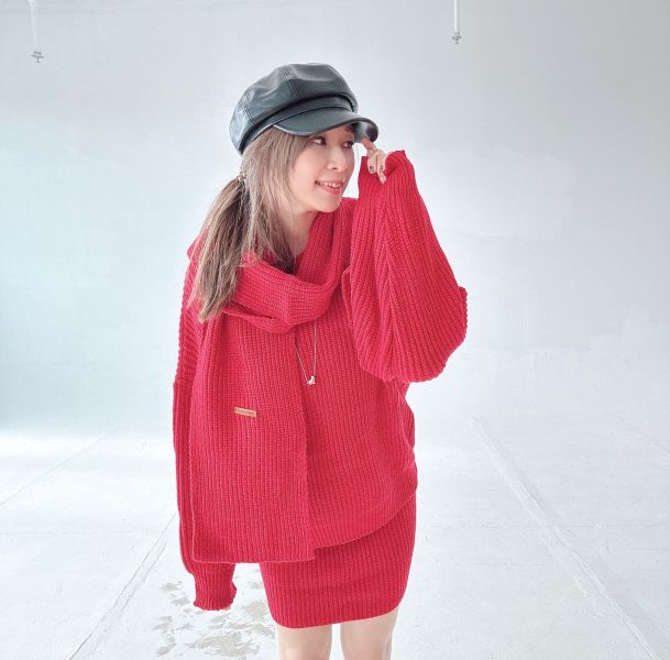 ZinD [ 套裝3件組：粗針寬毛衣+短裙+圍巾 ] 3色 2512221 ZinD,zind,ZD,zooindrawer,zoo in drawer,抽屜動物園,丹寧,牛仔外套,外套富翁,洋裝,韓國襪子,年終慶,雙11,雙12,黑五,週年慶,合購價,自訂款