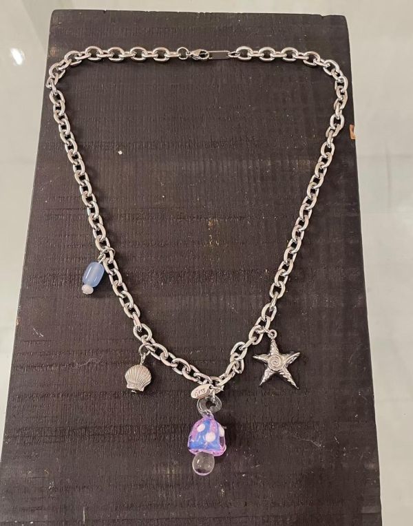 ZinD [ 玻璃蘑菇星月短鏈 ] 2色 2606261 飾品永遠不嫌多
韓風飾品高品質款式
韓國製造
