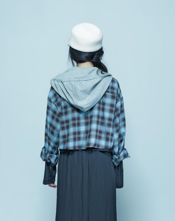 ZinD [ SALE 家蓁穿著款：經典格紋連帽排扣短外套上衣 ] 2色 2608274 ZinD,zind,ZD,zooindrawer,zoo in 抽屜,動物園,丹寧,外套,外套富翁,洋裝,韓國襪子,年終慶,雙11,雙12,黑五,百搭,合購價,自訂,春裝,Tshirt,首爾